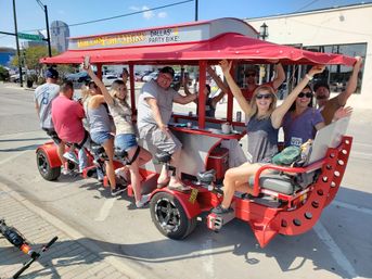 Dallas Party Bike: Pedal Pub Crawl through Deep Ellum and Downtown Dallas image 9