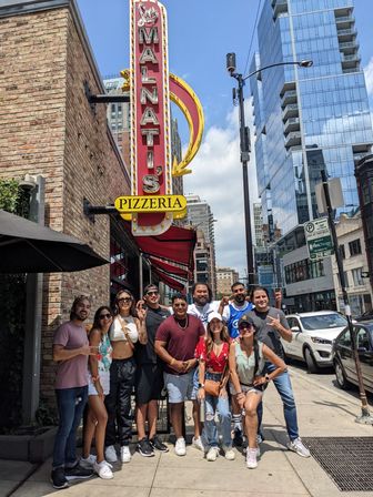 Bikes, Bites & Brews Tour with Signature Chicago Dishes: Deep-Dish Pizza, Beer and More image 3