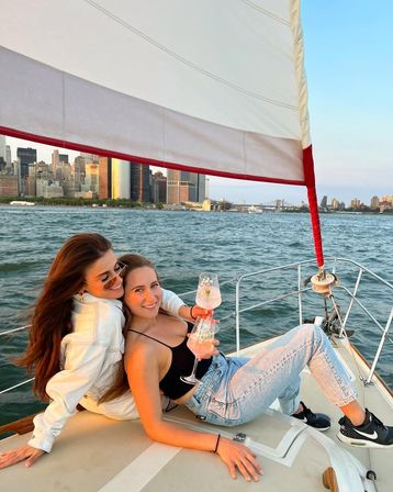 Private Sailing Charter: Daytime, Sunset, or Evening NYC Views (Up to 6 Guests) image 8