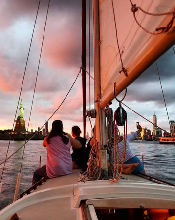 Private Sailing Charter: Daytime, Sunset, or Evening NYC Views (Up to 6 Guests) image 14