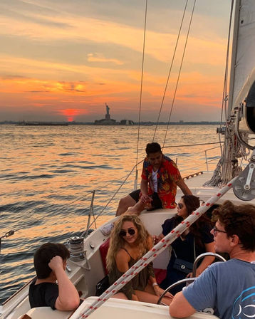 Private Sailing Charter: Daytime, Sunset, or Evening NYC Views (Up to 6 Guests) image 18