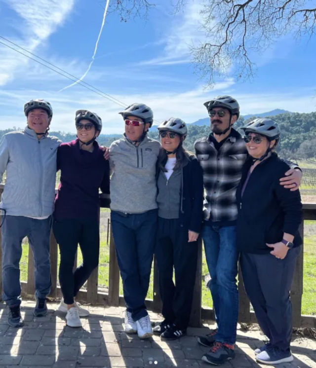 E-Bike Vineyard Tour: 2-Hour Guided Ride + Wine Tasting image 3