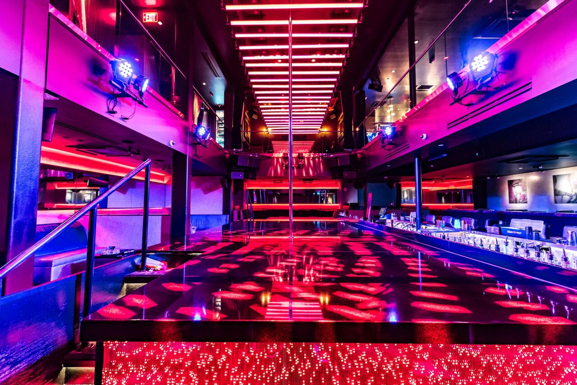 Cloakroom: VIP Bottle Service + Complimentary Champagne Bottle image 1