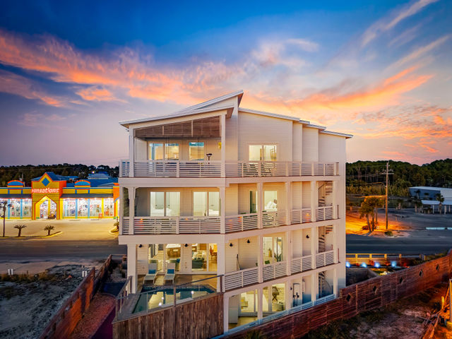 Wander Panama City Beach: 6 Bedroom Waterfront Elegance image 3