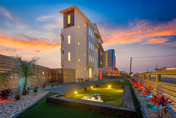 Wander Panama City Beach: 6 Bedroom Waterfront Elegance image 5