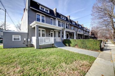 Grand Petworth Escape: Private Backyard + Near Metro image 1