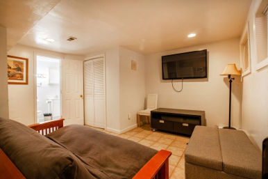 Grand Petworth Escape: Private Backyard + Near Metro image 19
