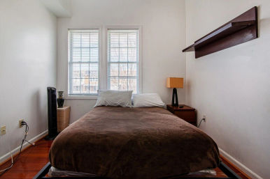 Grand Petworth Escape: Private Backyard + Near Metro image 18