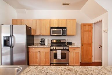 Grand Petworth Escape: Private Backyard + Near Metro image 6