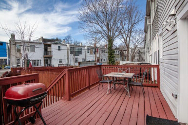 Grand Petworth Escape: Private Backyard + Near Metro image 2