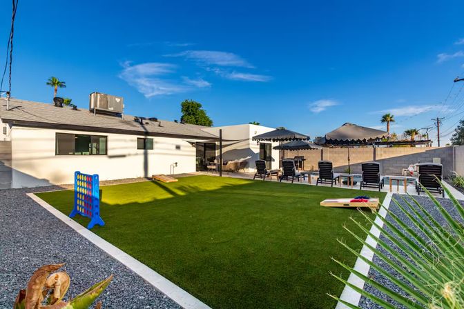 Casa Del Rey: Designer Stay with Private Casita, Pool + Lawn Games image 29