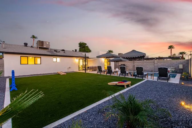 Casa Del Rey: Designer Stay with Private Casita, Pool + Lawn Games image 28