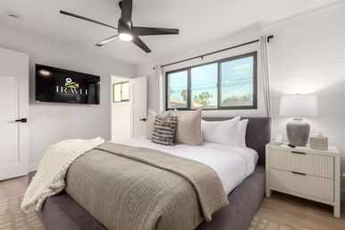 Casa Del Rey: Designer Stay with Private Casita, Pool + Lawn Games image 16