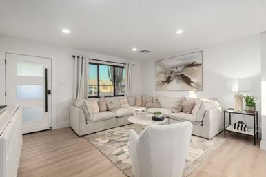 Casa Del Rey: Designer Stay with Private Casita, Pool + Lawn Games image 9