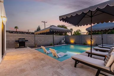 Casa Del Rey: Designer Stay with Private Casita, Pool + Lawn Games image 3
