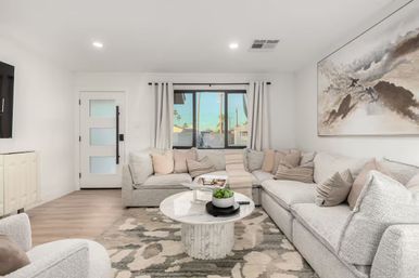 Casa Del Rey: Designer Stay with Private Casita, Pool + Lawn Games image 10