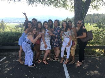 All-Inclusive Napa Valley Wine Tour: Includes Limo Party Bus with Champagne, Picnic Lunch & Tastings at 3 Wineries image 3