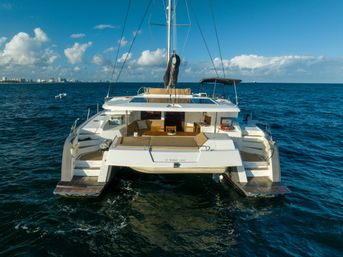 Yacht Party Rental BYOB with Captain, Complimentary Champagne, Snacks and More image 11