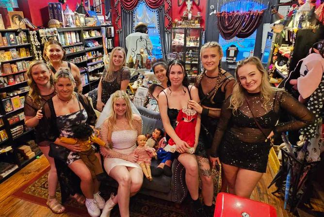 Haunted Pub Crawl Tour with Ghostly Tales & Spooky Bars image 1