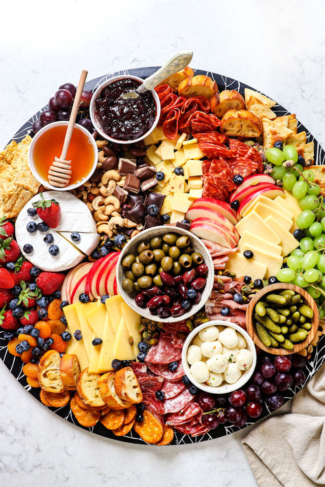 Luxury Mobile Charcuterie & Custom Cart Creations image 4