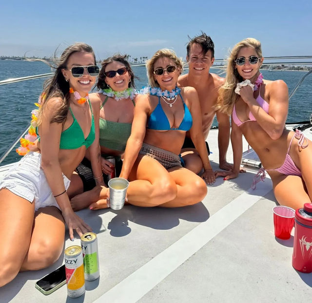 Mission Bay Boat Party: Day & Sunset Cruises for Your Crew image 3