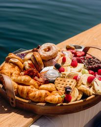 Mission Bay Boat Party: Day & Sunset Cruises for Your Crew image 13