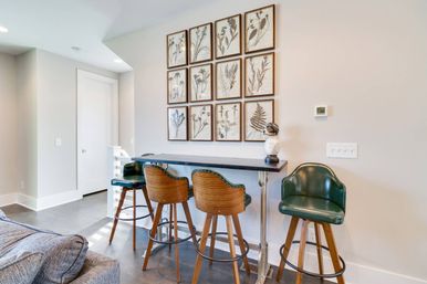 Double the Views, Double the Fun! Rooftop Views & Downtown Vibes: 6BR Near Broadway image 23