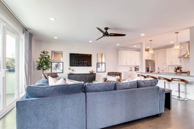 Double the Views, Double the Fun! Rooftop Views & Downtown Vibes: 6BR Near Broadway image 16