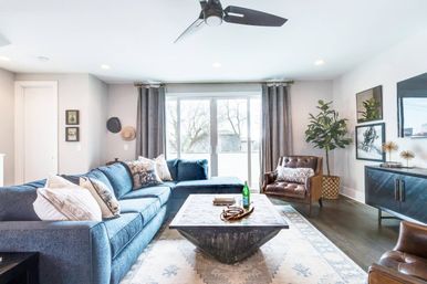 Double the Views, Double the Fun! Rooftop Views & Downtown Vibes: 6BR Near Broadway image 13