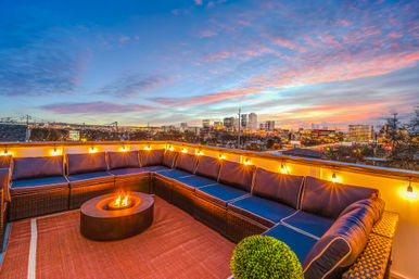 Double the Views, Double the Fun! Rooftop Views & Downtown Vibes: 6BR Near Broadway image 3