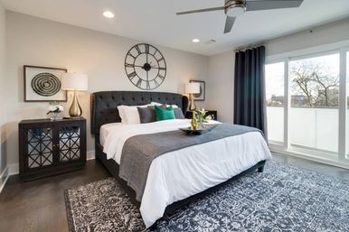 Double the Views, Double the Fun! Rooftop Views & Downtown Vibes: 6BR Near Broadway image 30