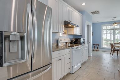 The Grand Daufuskie Oceanfront: 6BR Beachfront Home Near Melrose Pool and Club Facility image 18