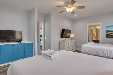 The Grand Daufuskie Oceanfront: 6BR Beachfront Home Near Melrose Pool and Club Facility image 19