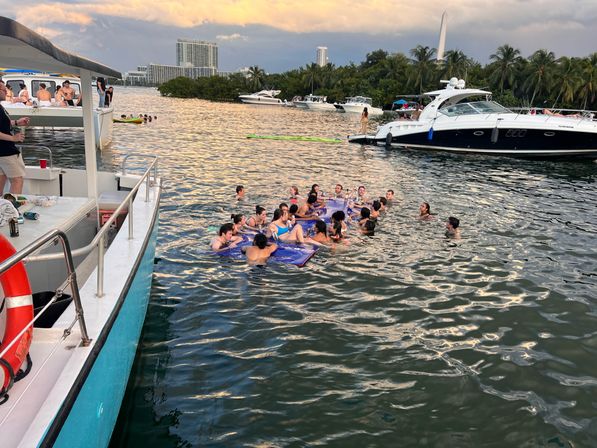 Up to 34 Passengers Celebrate Your Boat Party / Yacht Party with Everything Included image 9