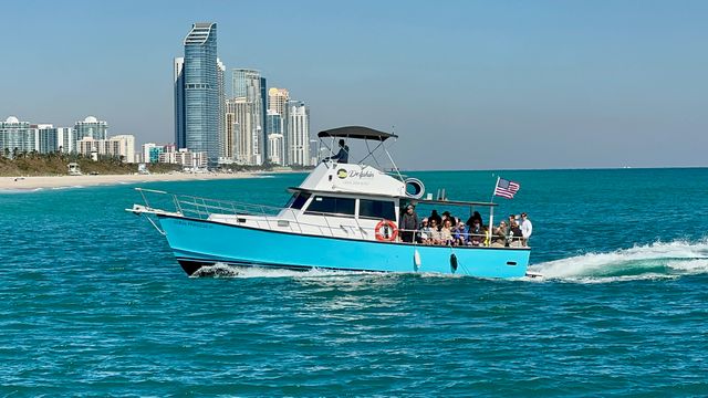 Up to 34 Passengers Celebrate Your Boat Party / Yacht Party with Everything Included image 4