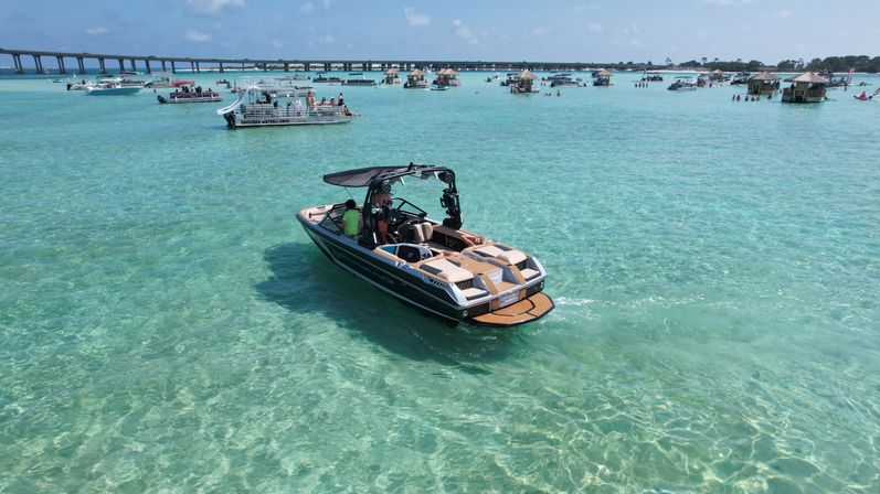500HP Luxury Speed Boat with the Ultimate Sound System image 1