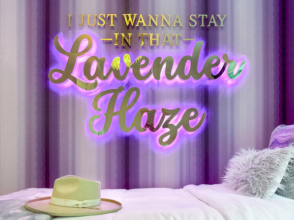 Lyric Lounge: A Country-Pop Dream Stay in the Heart of Nashville image 3