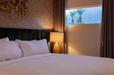 The Cole: Mid-Century Modern Boutique Hotel with Pool, On-Site Bar + Restaurant & Mountain Views image 31