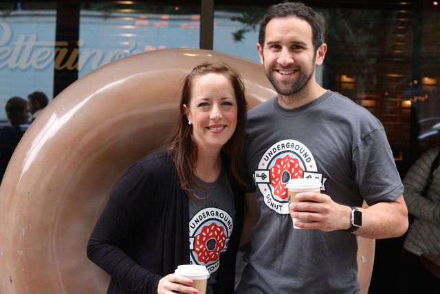 Iconic Sugar High Donut & City Tour Through Downtown Chicago's Famous Neighborhoods image 4