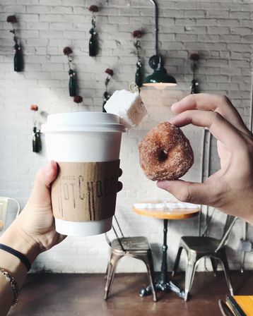 Iconic Sugar High Donut & City Tour Through Downtown Chicago's Famous Neighborhoods image 16