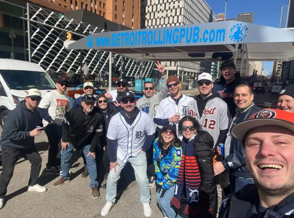 Detroit Party Bike: BYOB Pedal Bar Crawl with Music, Exclusive Drink Specials & Downtown Stops image 3