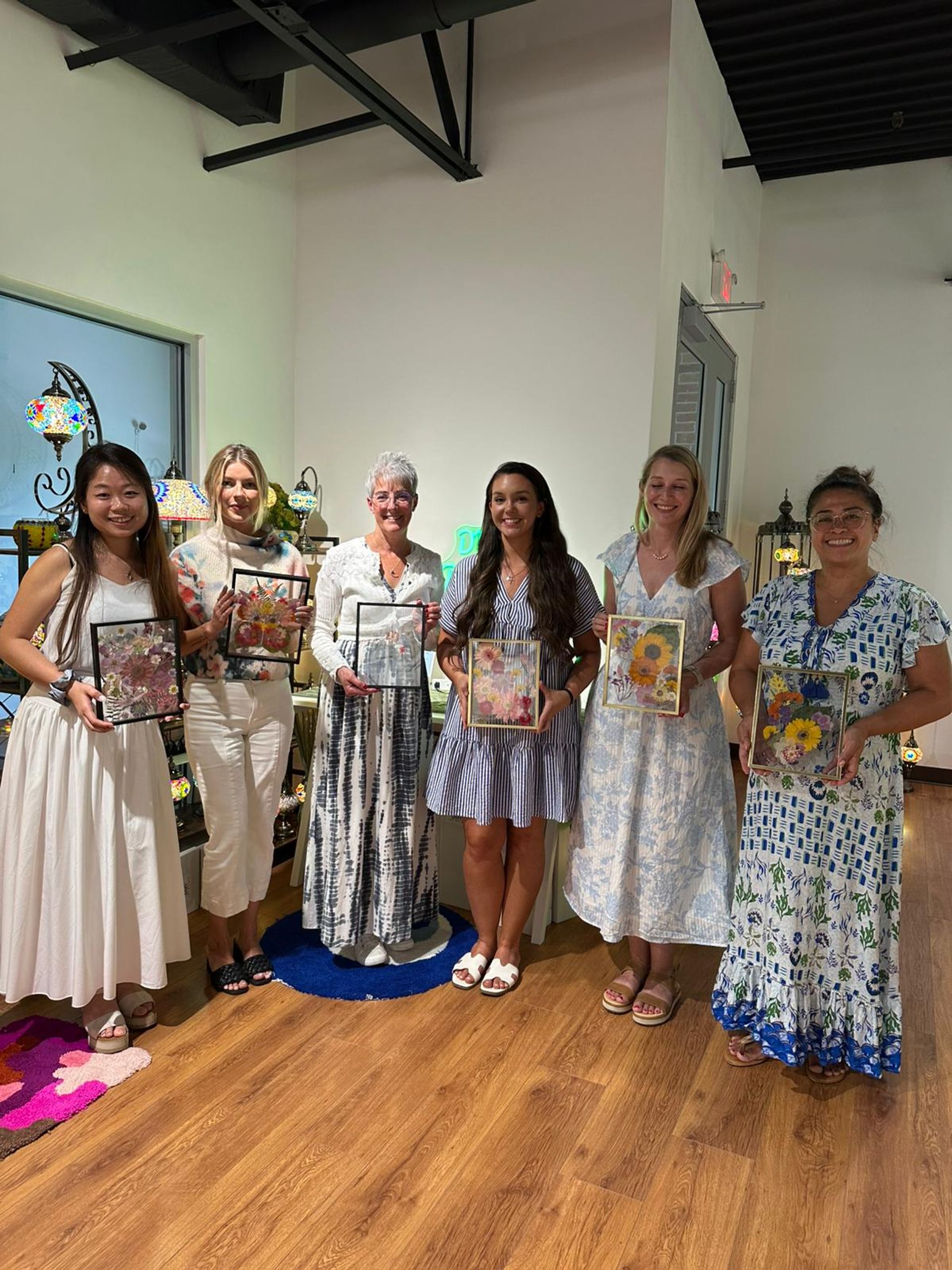 Pressed Flower Art Workshop: Create Your Own Botanical Frame image 2