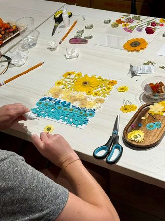 Pressed Flower Art Workshop: Create Your Own Botanical Frame image 10