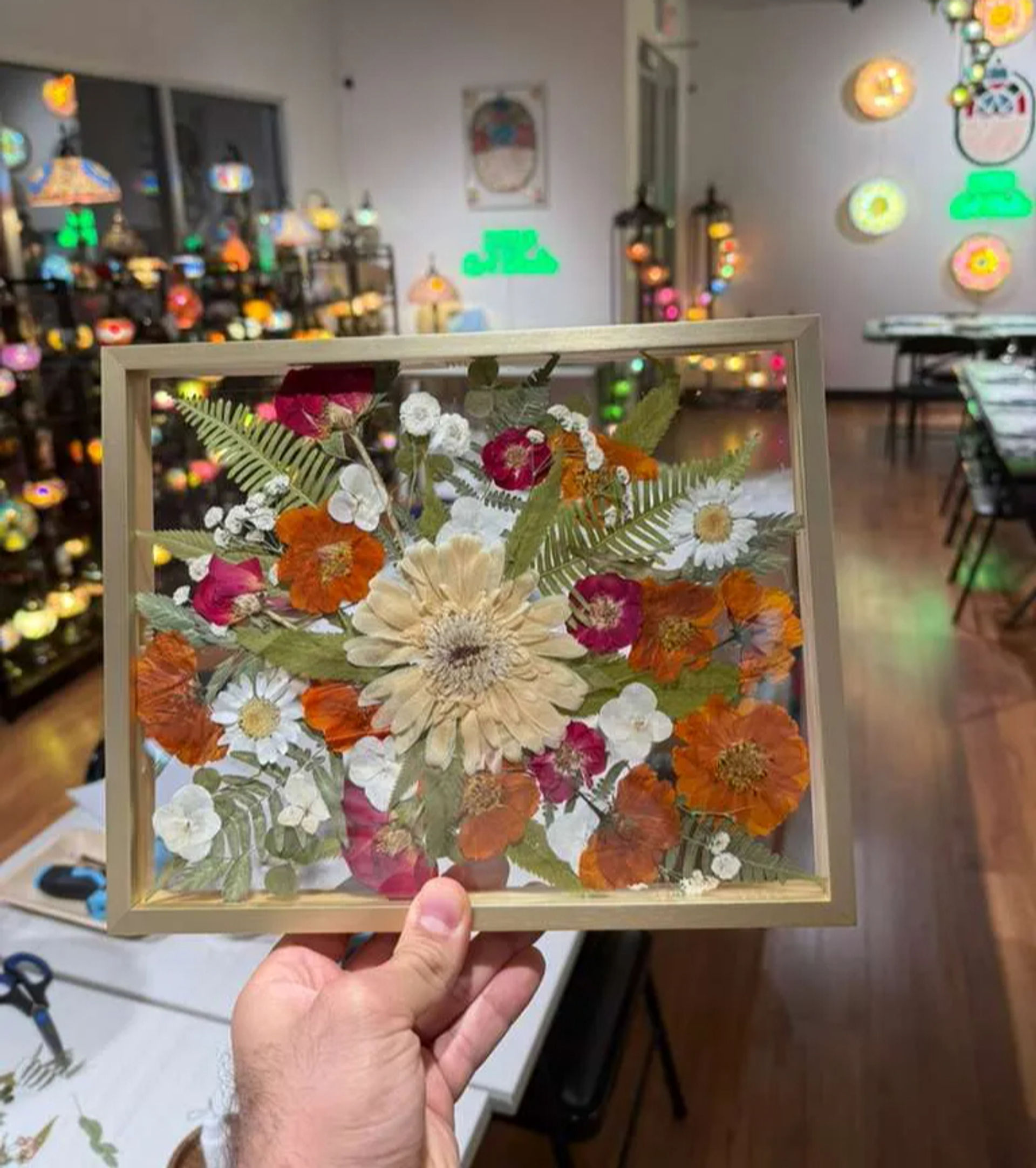 Pressed Flower Art Workshop: Create Your Own Botanical Frame image 1