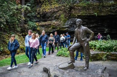 Nashville to Jack Daniel's Distillery Bus Tour & Whiskey Tastings image 12