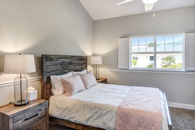 The Palmer Farmhouse: Elegant Sonoma Retreat with Pool, Hot Tub & Outdoor Living image 25