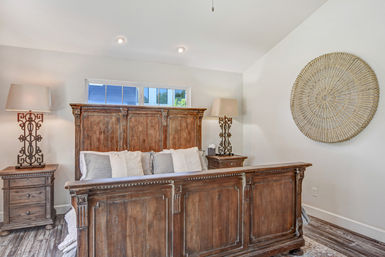 The Palmer Farmhouse: Elegant Sonoma Retreat with Pool, Hot Tub & Outdoor Living image 31
