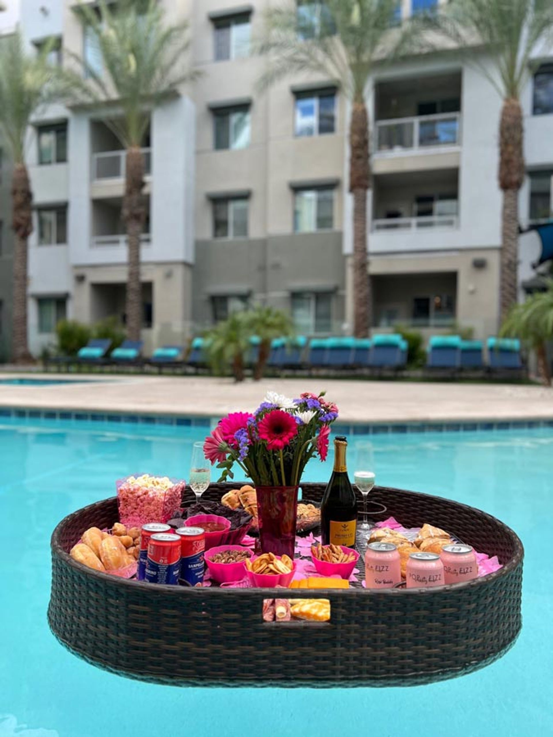 Now offering brunch set up! No tray rental required. Enjoy your brunch  poolside, in your home or in one of our floating trays…