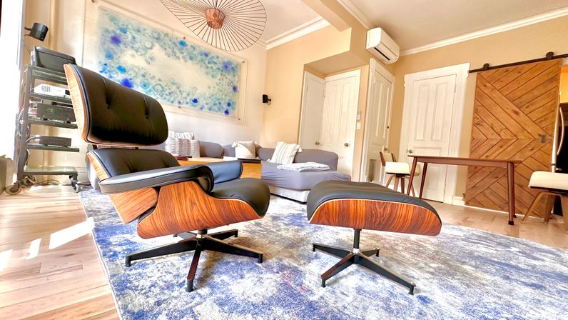 Penthouse Duplex with Spa Bathroom & Movie Theater Living Room image 35