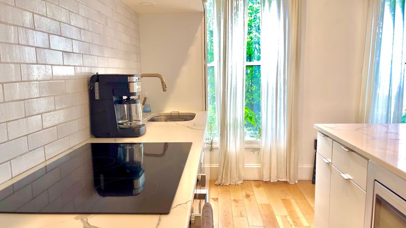 Penthouse Duplex with Spa Bathroom & Movie Theater Living Room image 16